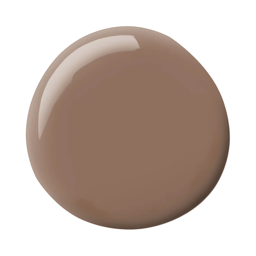 Mancha do esmalte Maria Pomposa Chiquepuccino mostrando cor marrom claro e brilho